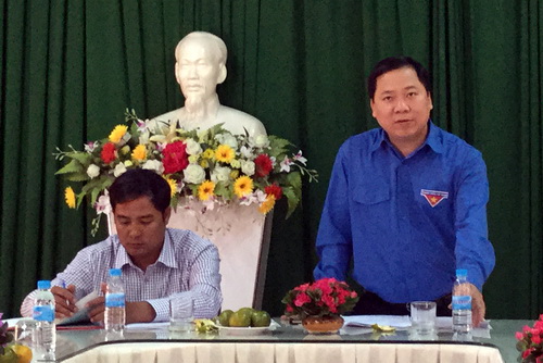 Đồng chí Nguyễn Phi Long phát biểu tại buổi làm việc